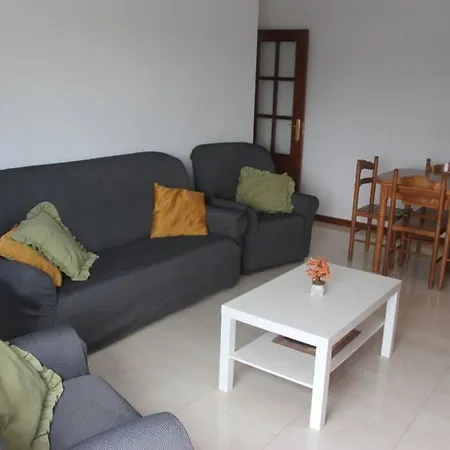 דירה Apartamento En Con Vistas A La Ria. מיניו